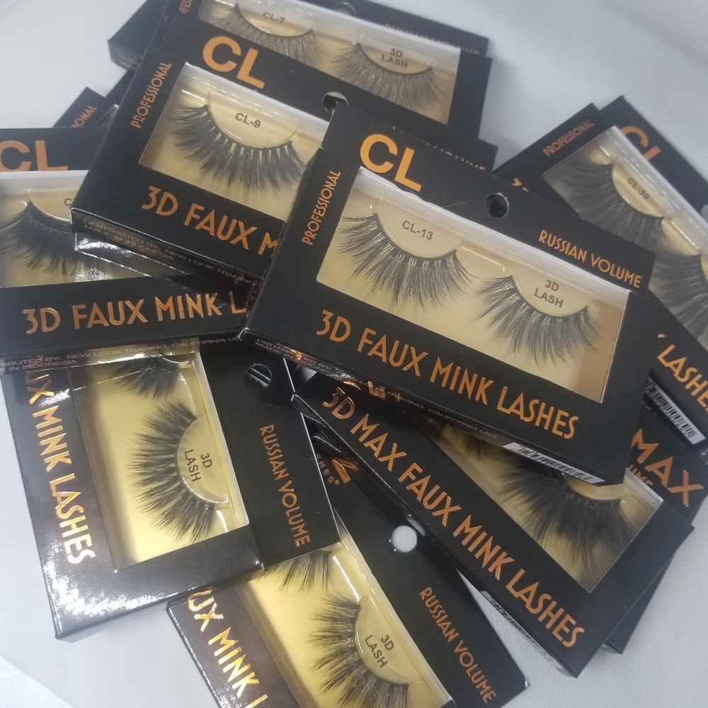 Makeup Bundle - Picture 10 of 14